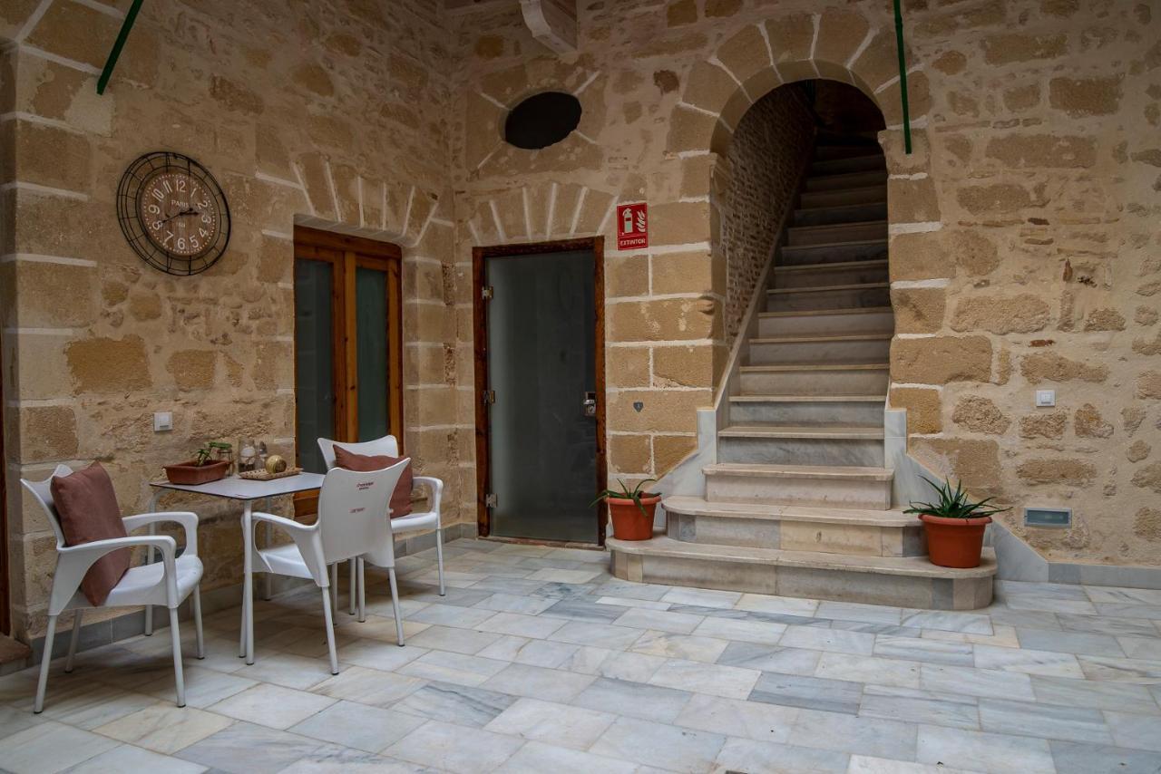 Palacio La Cruz Эль-Пуэрто-де-Санта-Мария Экстерьер фото
